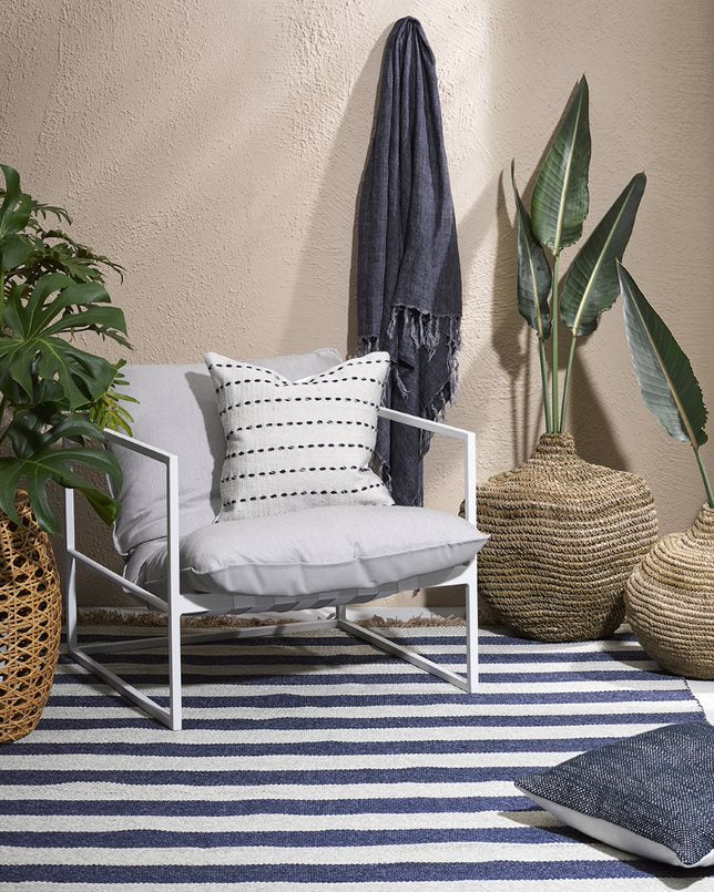 © Cooper outdoor cushion