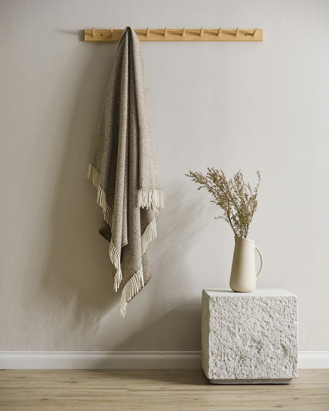 © Featherston throw bracken