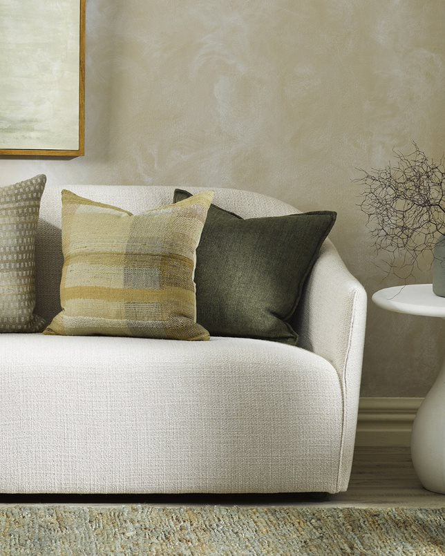 © Saratoga cushion ochre