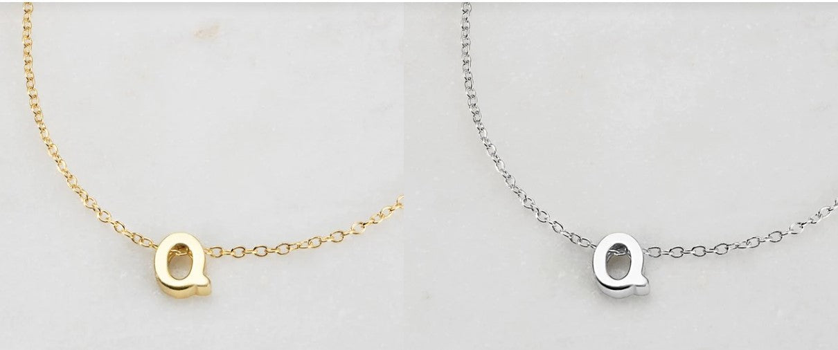 Letter Necklace Q Gold
