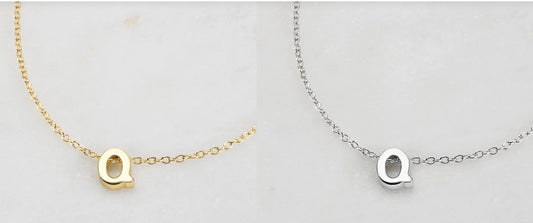 Letter Necklace Q Gold