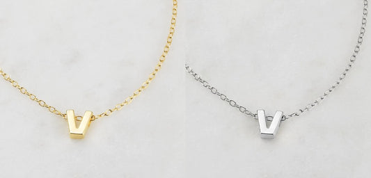 Letter Necklace V Silver